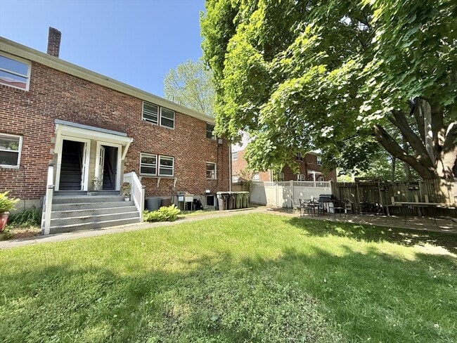 Building Photo - 43 Aldrich Rd