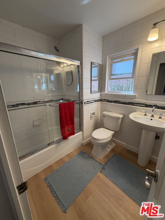 Building Photo - 653 Ramona Ave