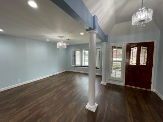 Building Photo - 5113 Hollis St