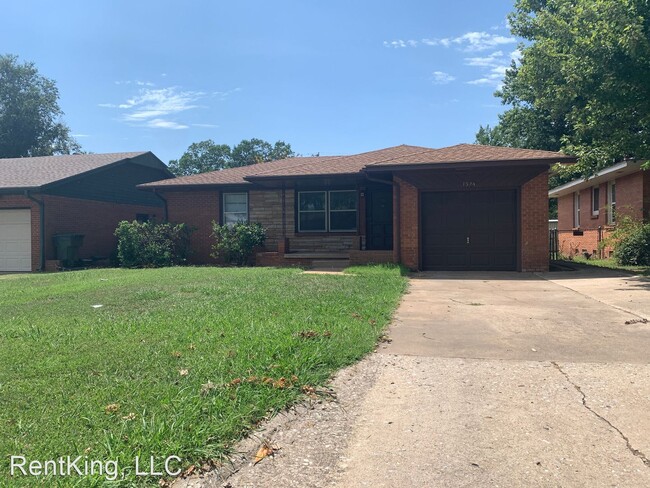 Primary Photo - 2 br, 1 bath House - 1324 Dorchester Dr