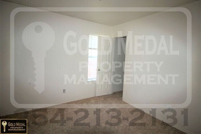 Building Photo - 2806 Cantabrian Dr