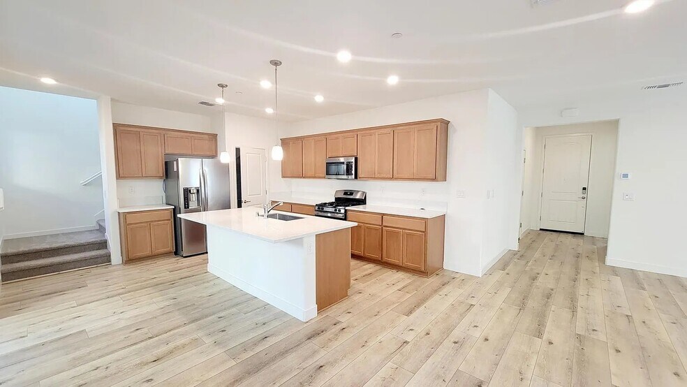 Building Photo - 3818 Ponderosa Pine Ln