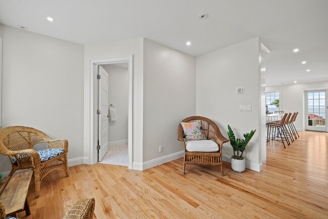 Building Photo - 18 Bel Aire Manor
