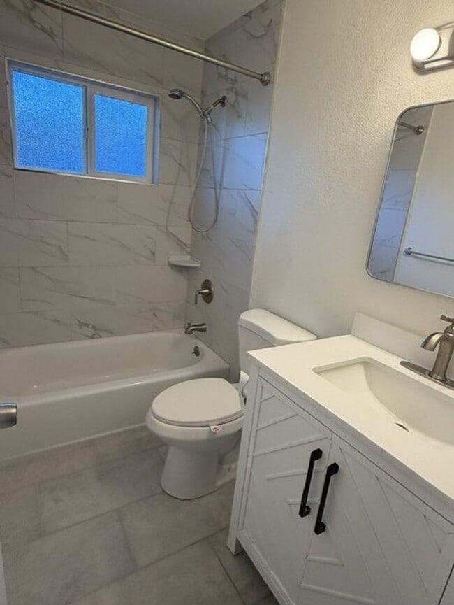 Building Photo - Home For Rent in Fair Oaks, CA