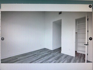 Building Photo - 21200 Portsmouth Cv