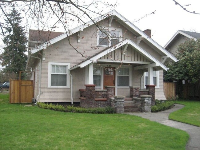 Primary Photo - Amazing luxury 1915 Craftsman Home in Puya...