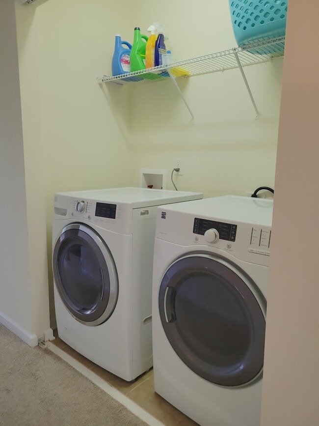 Building Photo - 2919 Berkeley Springs Pl