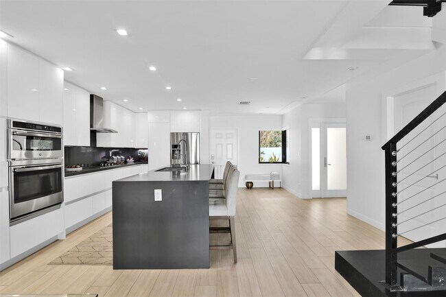 Building Photo - 1035 Boca Cove Ln