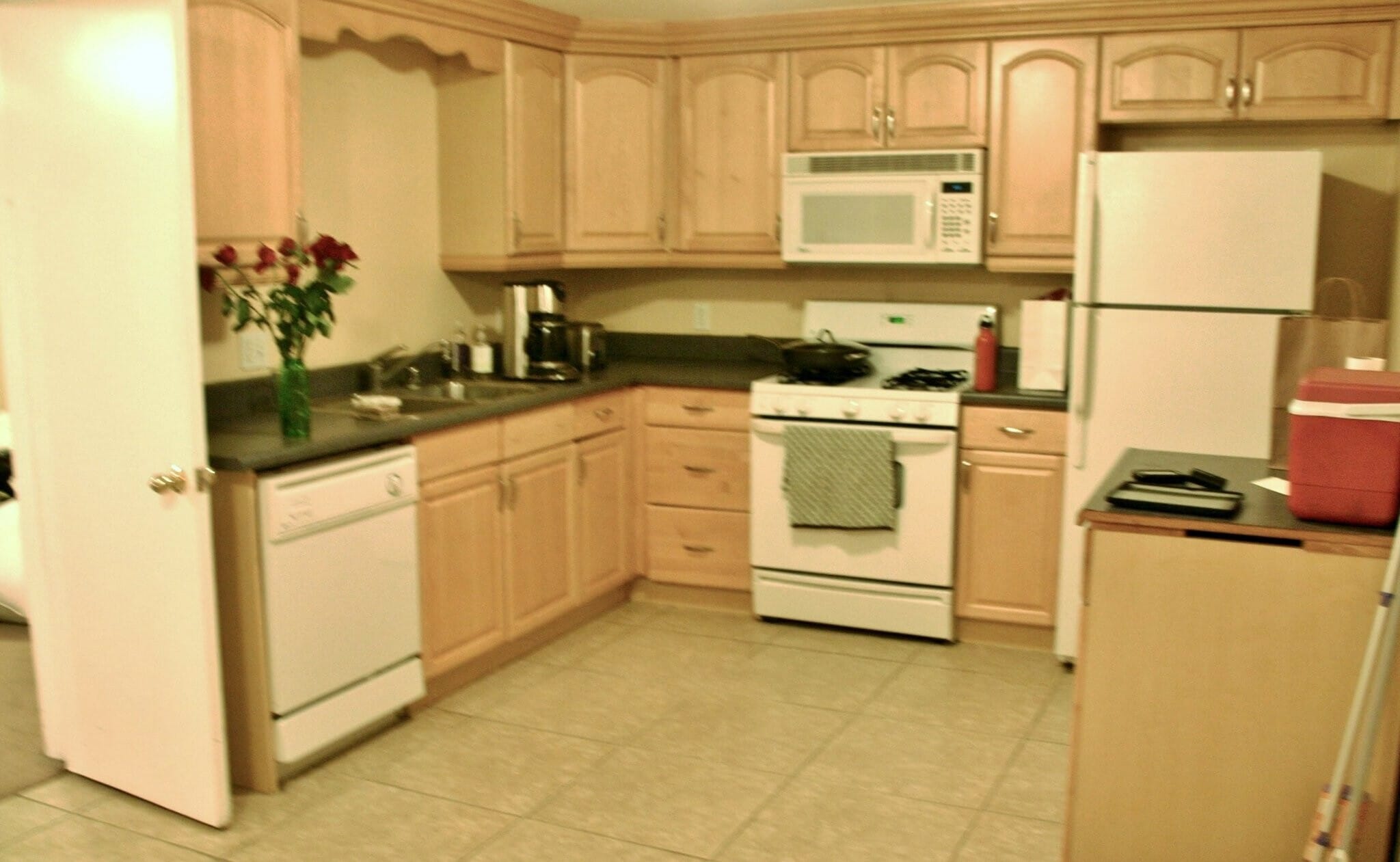 Building Photo - 10352 Cowan Heights Dr