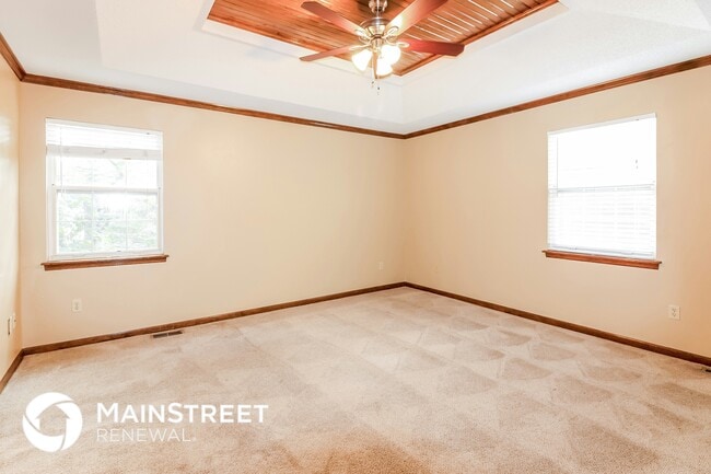 Building Photo - 301 W Heritage Dr