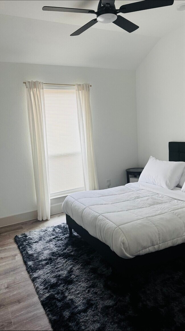 Building Photo - 9001 Nyssa St