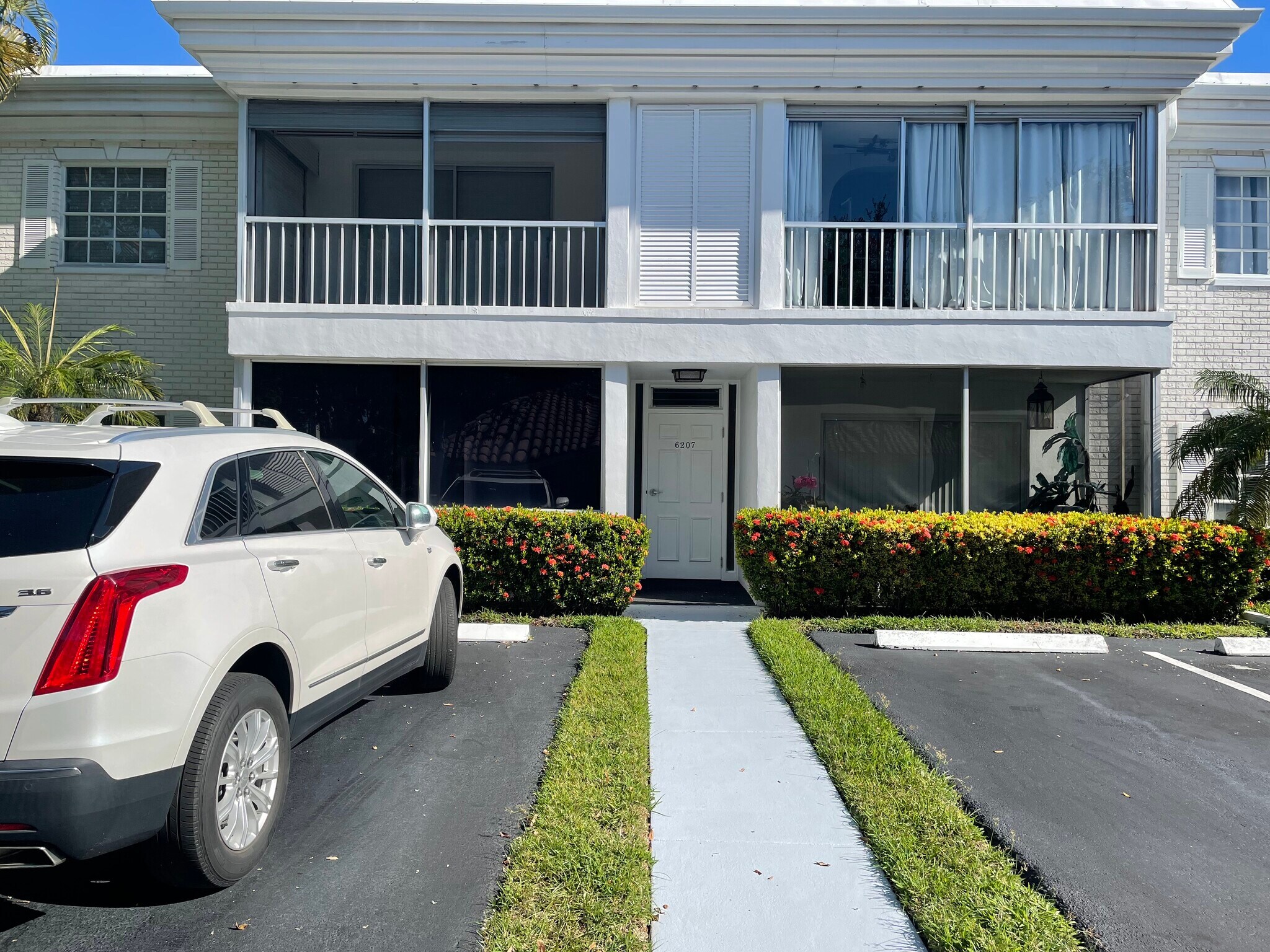 Building Photo - 6207 Bay Club Dr