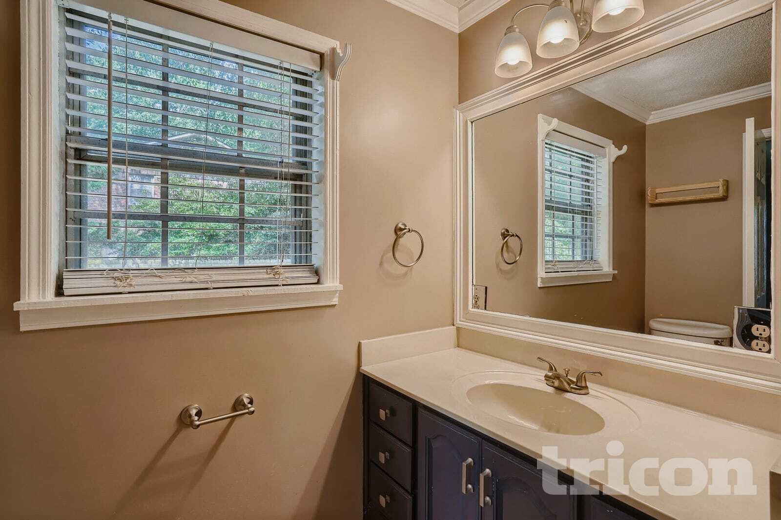 Building Photo - 114 Grassdale Rd