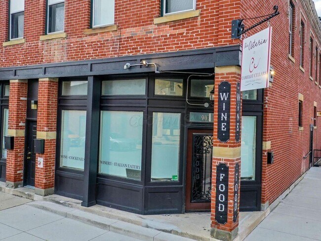Building Photo - 1012 E Long St