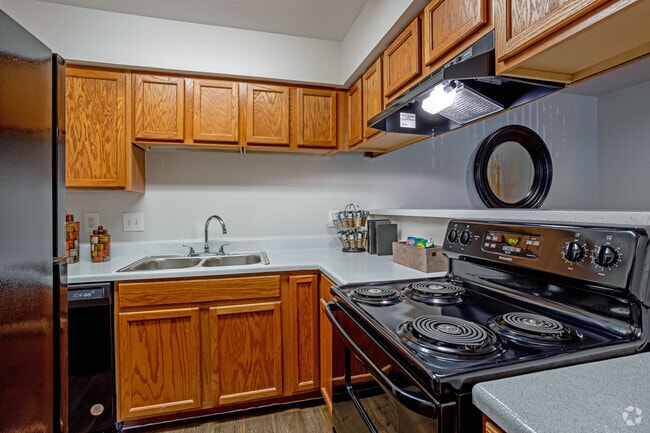 Interior Photo - Foxwood
