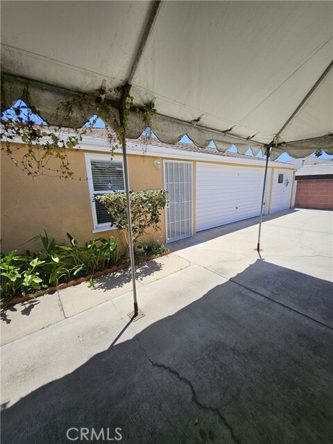Building Photo - 14914 Denker Ave
