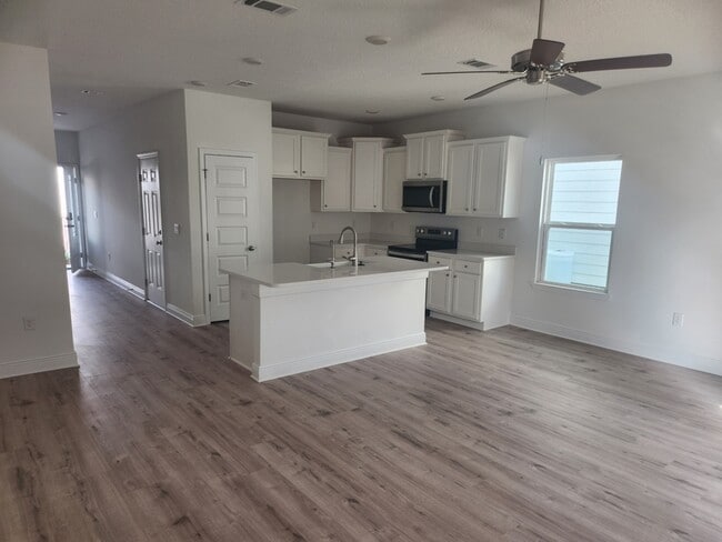 Building Photo - 12 Redbird Lp