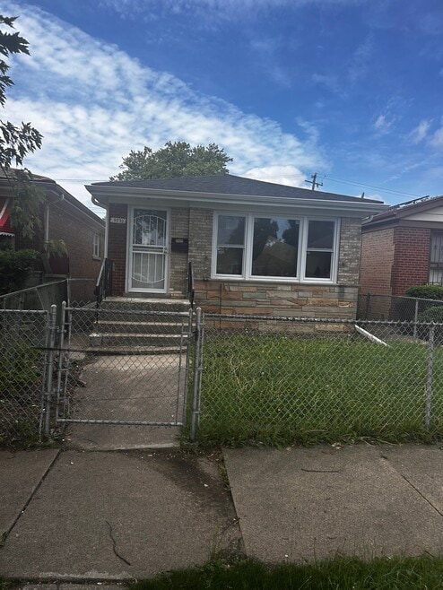 Building Photo - 9732 S Wallace St