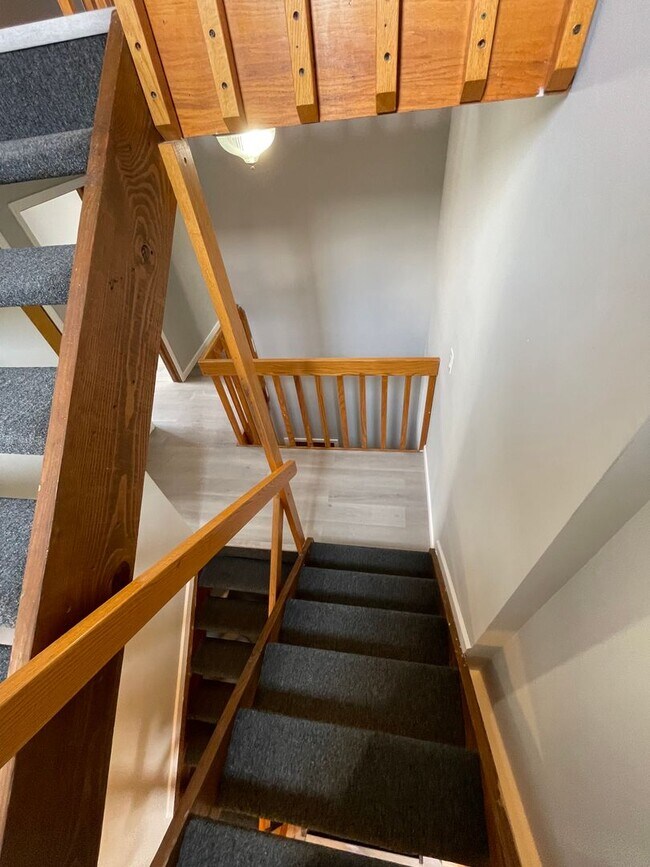 Building Photo - (22) 98-100 Woodruff Avenue