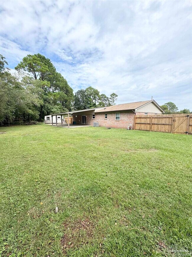 Building Photo - 9037 El Matador Dr