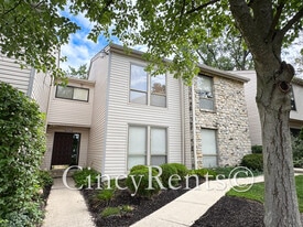 Building Photo - 7268 E Galbraith Rd