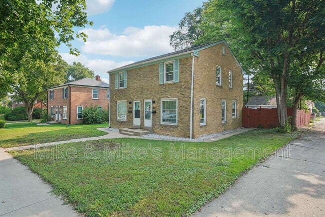 Building Photo - 3860 S Brust Ave
