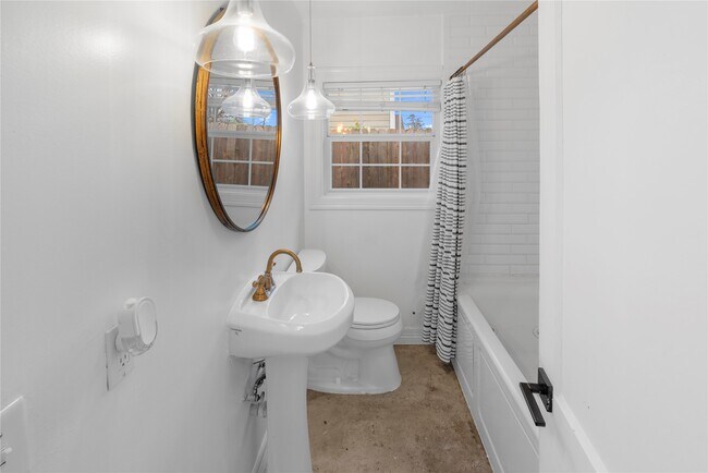 Building Photo - 3714 Eagle St