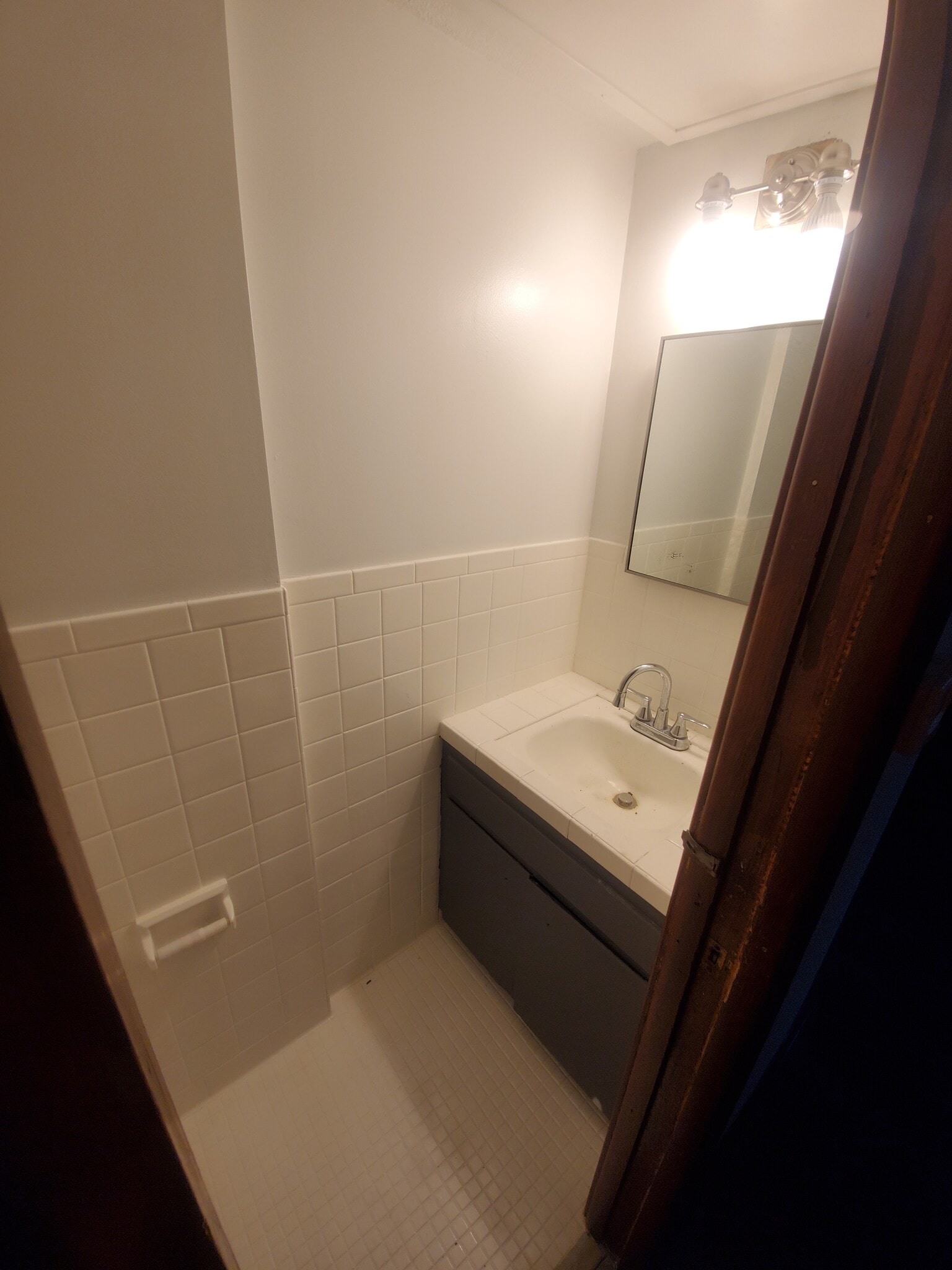 Half bathroom - 1182 Lane Pl