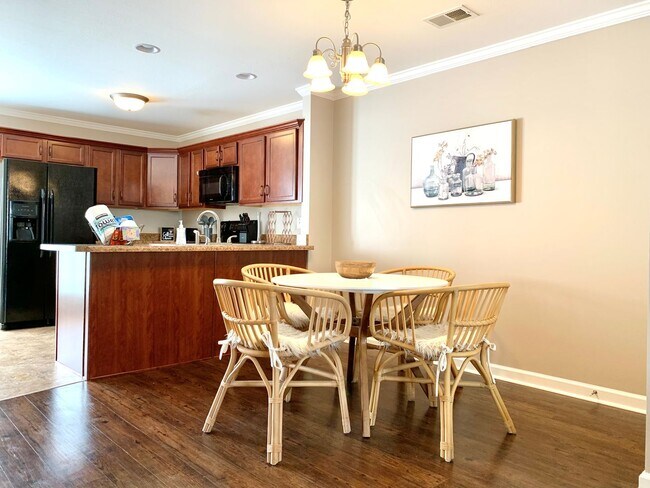 Building Photo - 308 Sam Houston Cir