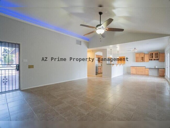 Building Photo - 3619 W Stella Ln