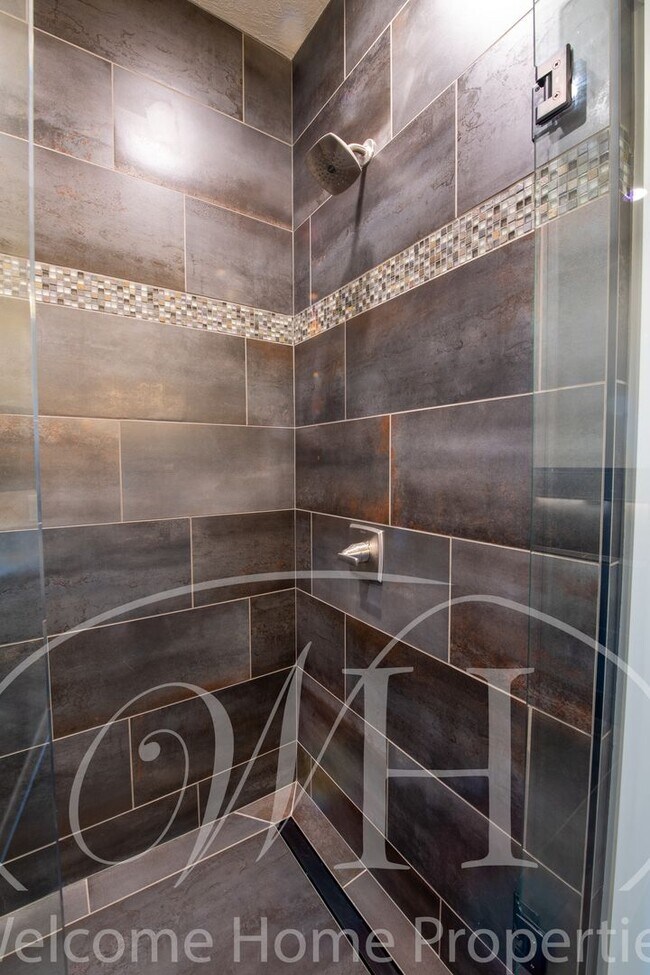 Building Photo - Garrison Duplex