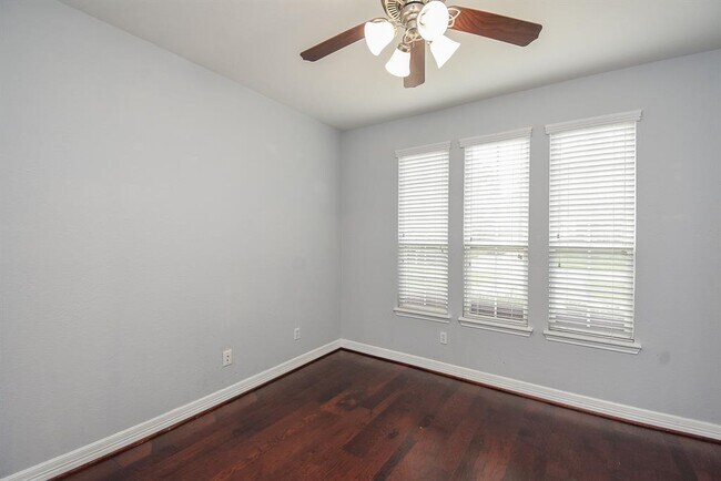 Building Photo - 20907 Avery Cove Ln