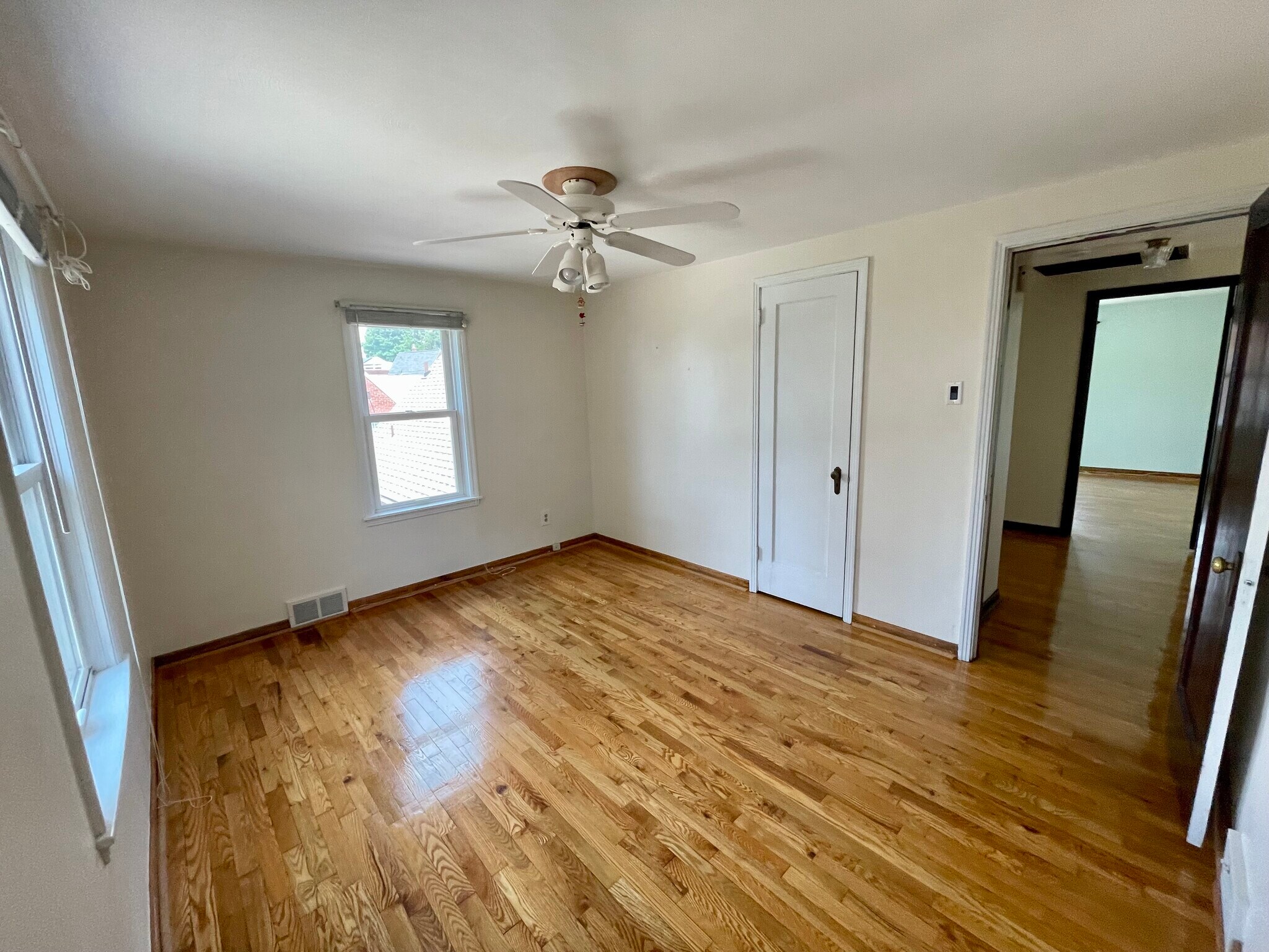 Second bedroom - 1453 Woodbine St