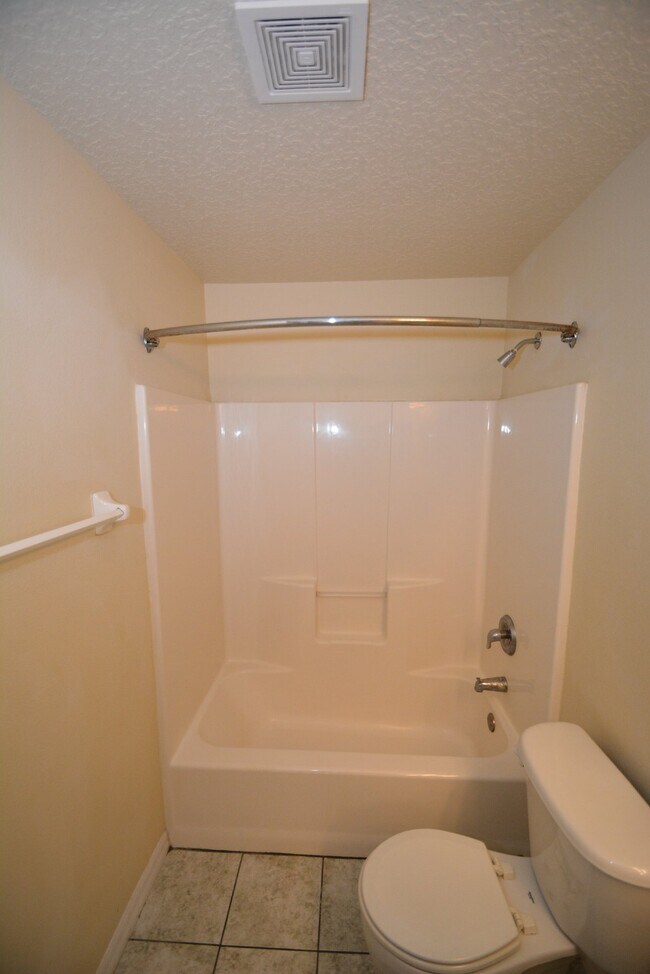 Building Photo - 31 Port Royal Dr