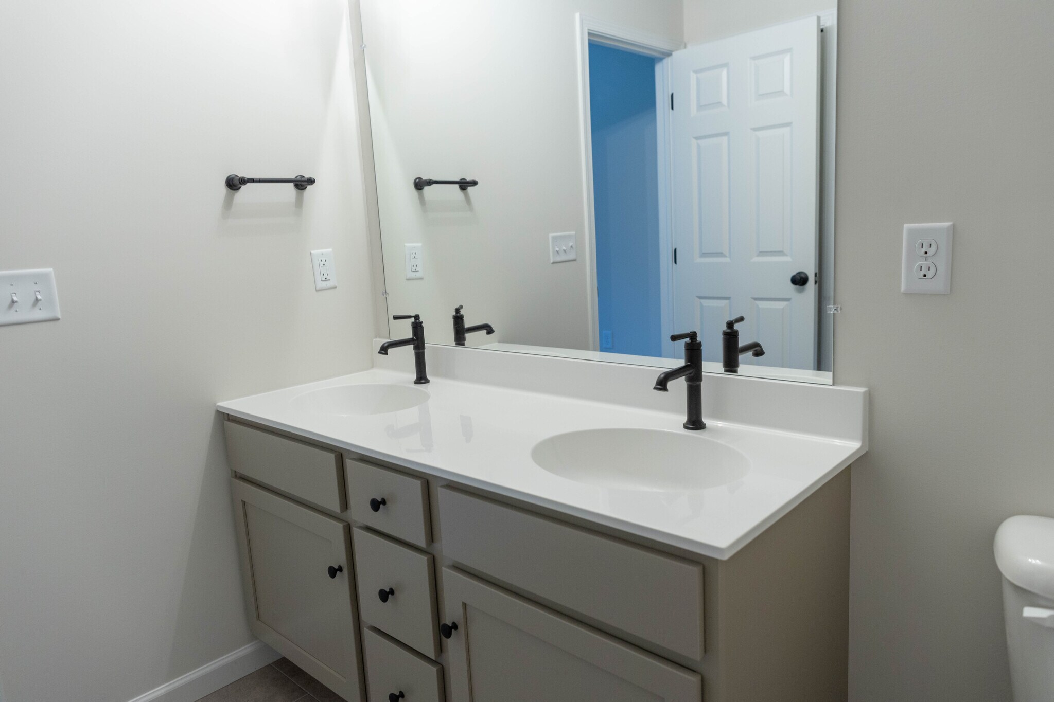 Building Photo - 89 Beech Tree Ct