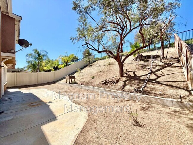 Building Photo - 29751 Maxmillian Ave