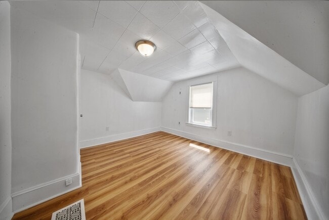 Building Photo - 198 Fayette St