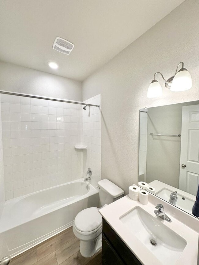 Building Photo - AVAILABLE NOW