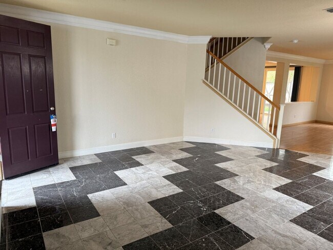 Building Photo - Modern 4 Bedroom w/ Loft Stonegate Area Vacaville *Star Rentals