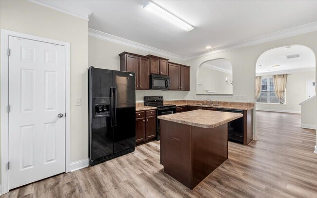 Building Photo - 3770 Shadow Ridge Dr