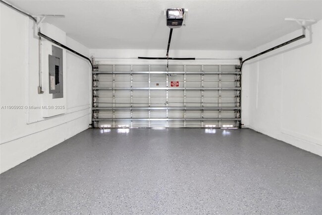 Building Photo - 13505 SW 122nd Ave