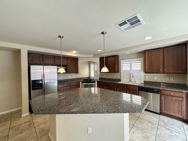 Building Photo - Sonata Within Pinnacle Peaks Phase 2 Amd