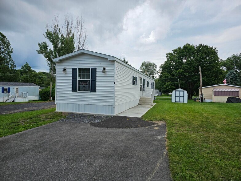 Building Photo - 6 Daisy Ln