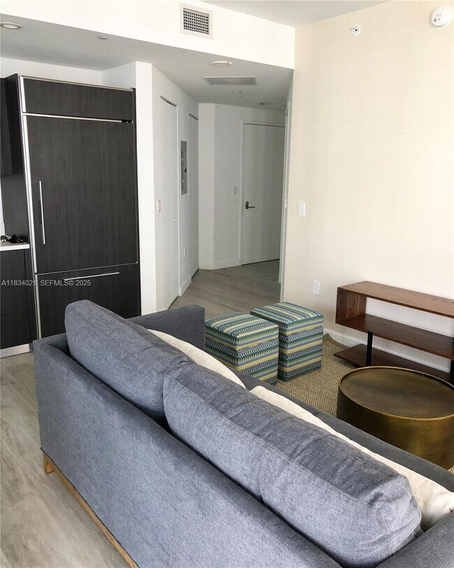 Building Photo - 45 SW 9th St