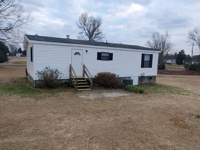 Building Photo - 3 Bedroom 2 Bath Doublewide