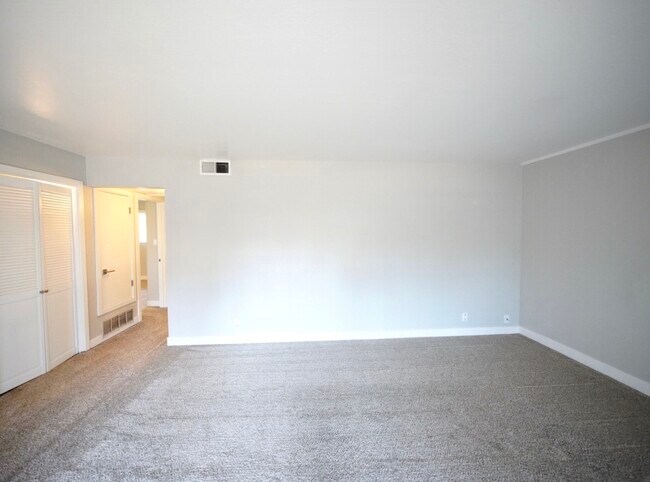 Building Photo - 344 Rheem Blvd