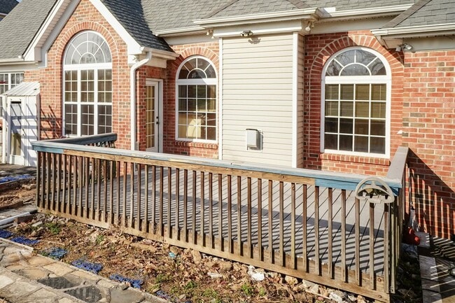 Building Photo - Four Bedroom Home!