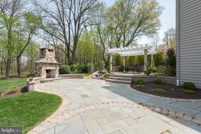 Building Photo - 4900 Hunt Field Dr