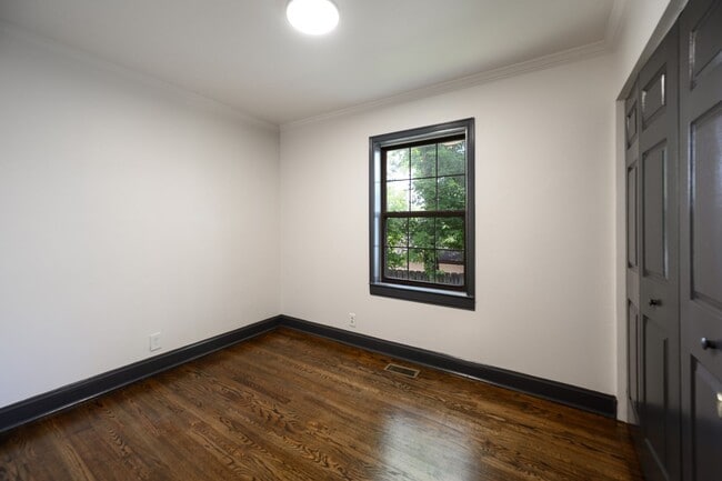 Building Photo - **REMODELED EAST NASHVILLE BUNGALOW IN HIG...