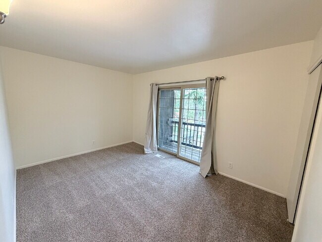 Building Photo - 5155 Santa Clara Pl